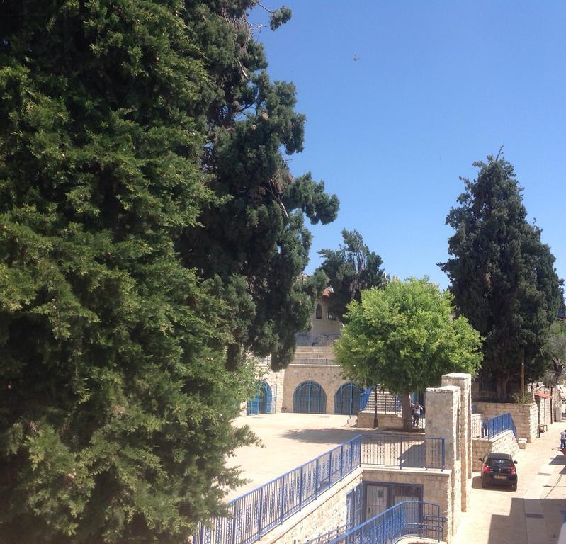 Off The Square Hotel Safed Exterior photo
