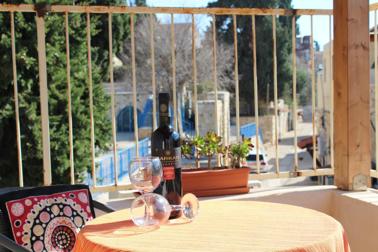 Off The Square Hotel Safed Exterior photo